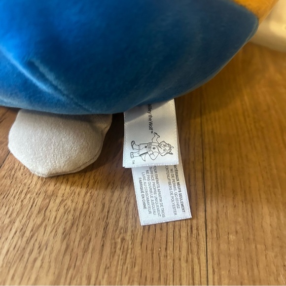 Wiley The Wolf 12 Inch Super Soft and Squishmallow - Picture 2 of 4